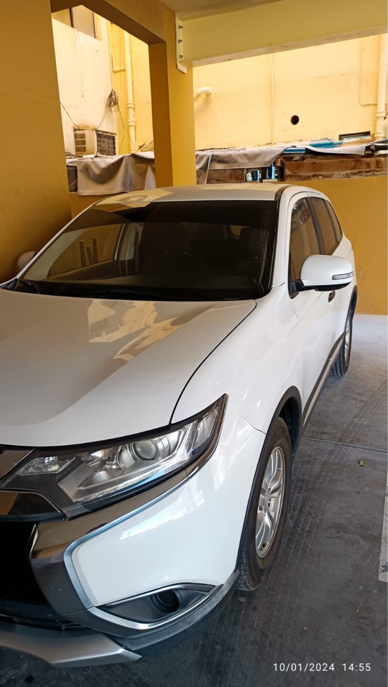 Mitsubishi Outlander - 1