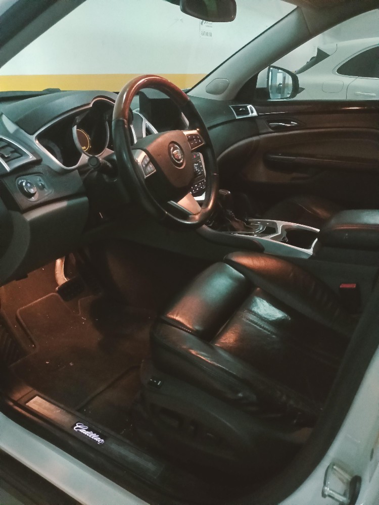 Cadillac SRX  for sale or Swap - 6