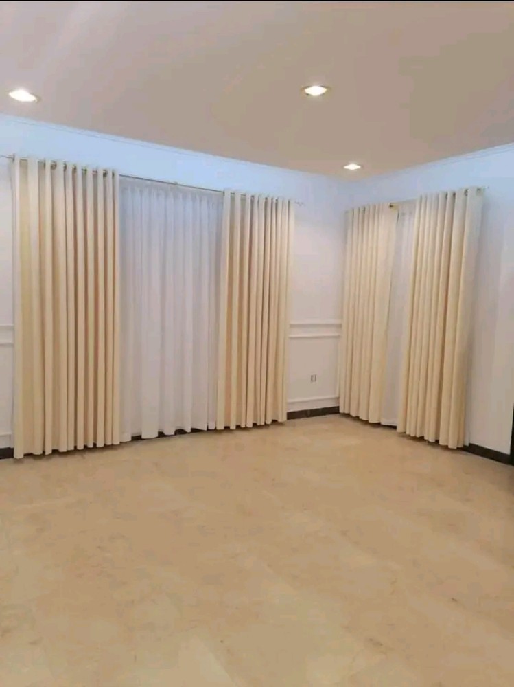 Curtains - 8