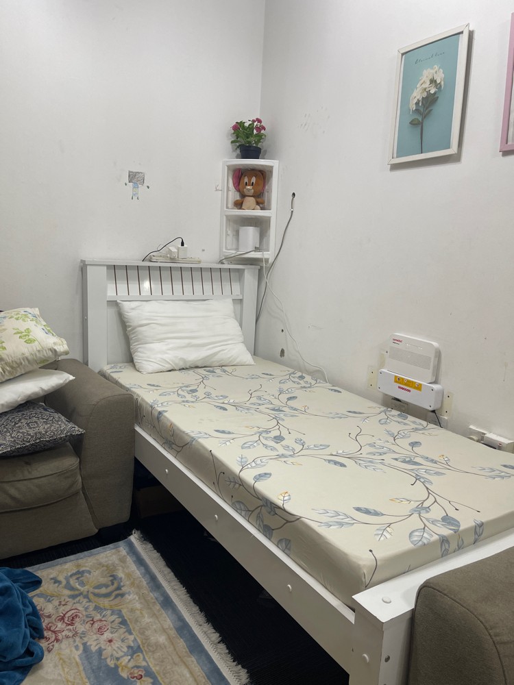 bed and mattress very good clean  - 1