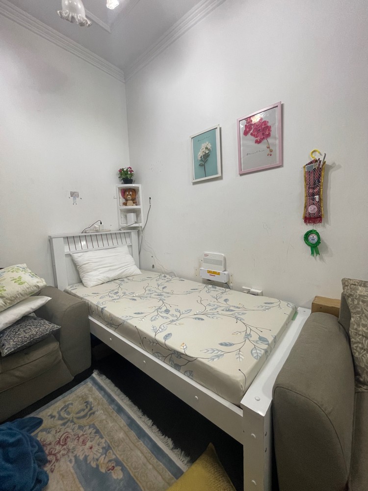 bed and mattress very good clean  - 2