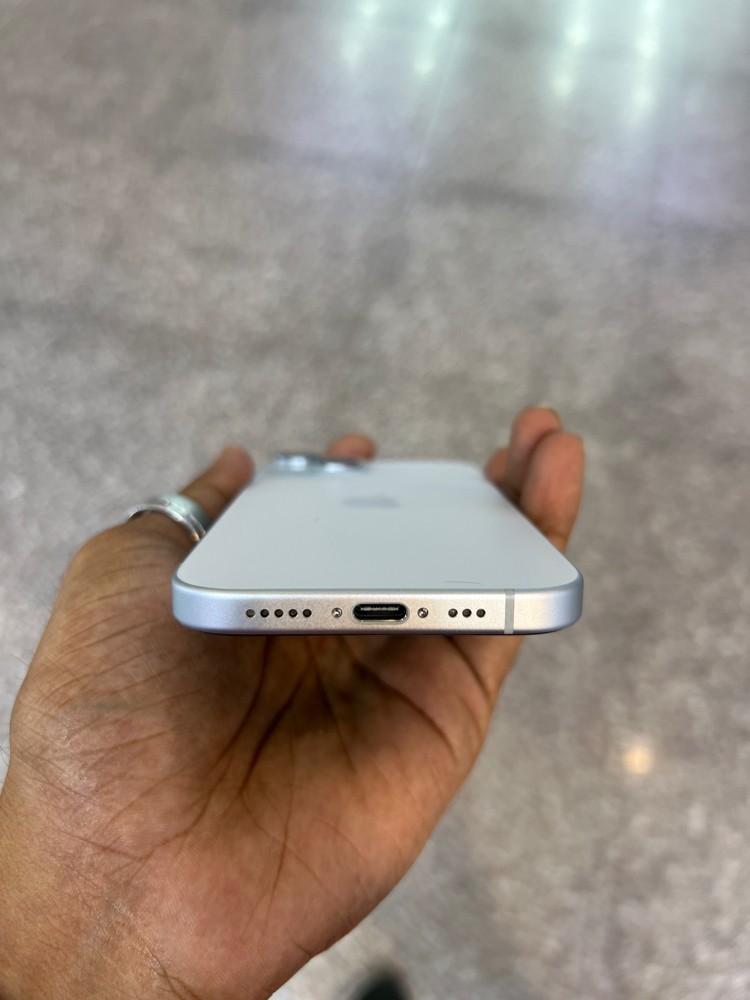 iPhone 15 - 2