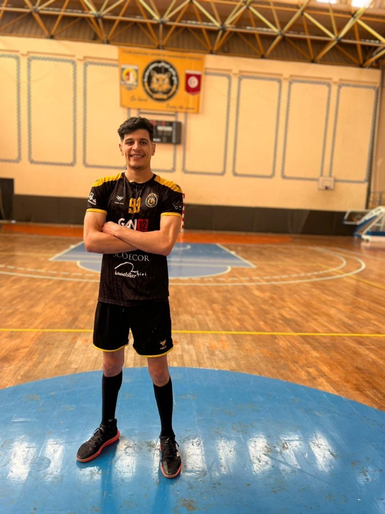 مدرب و لاعب كرة يد - 1