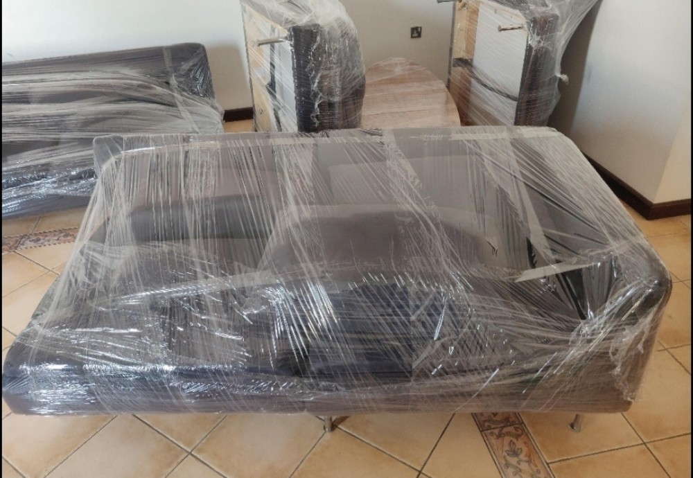 Moving furniture from house to ho - 4