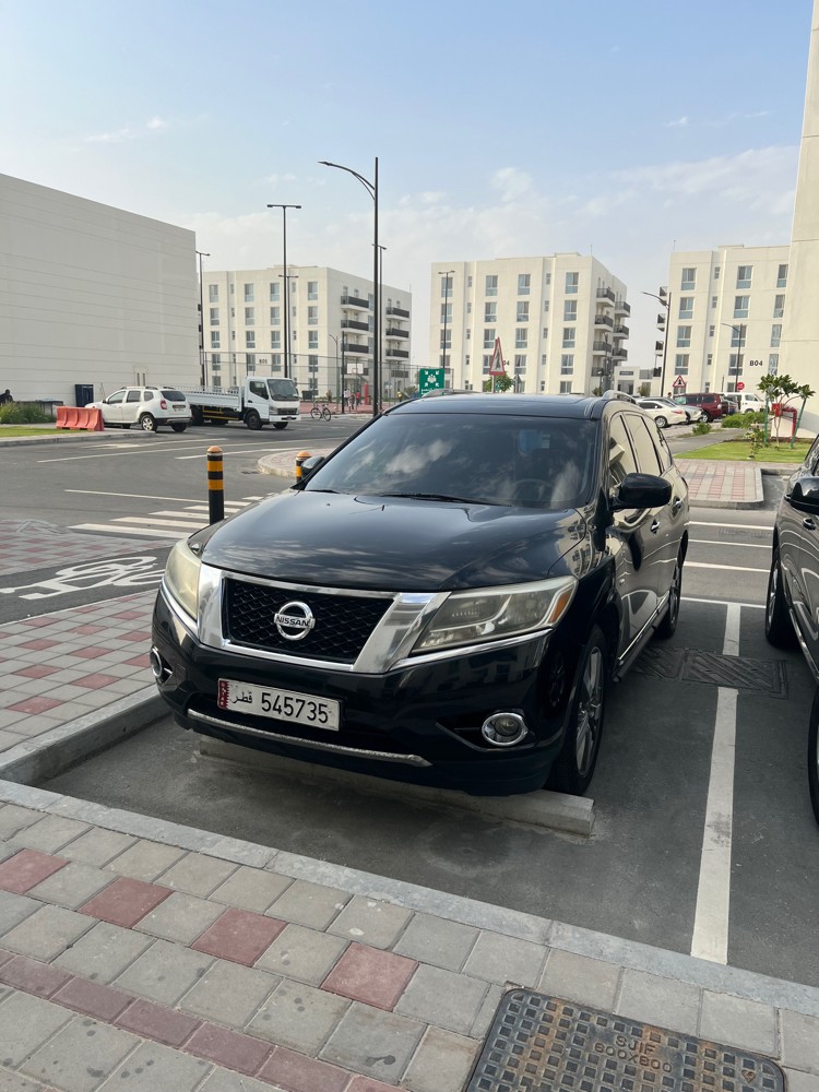 Nissan Pathfinder SV - 2013 - 1