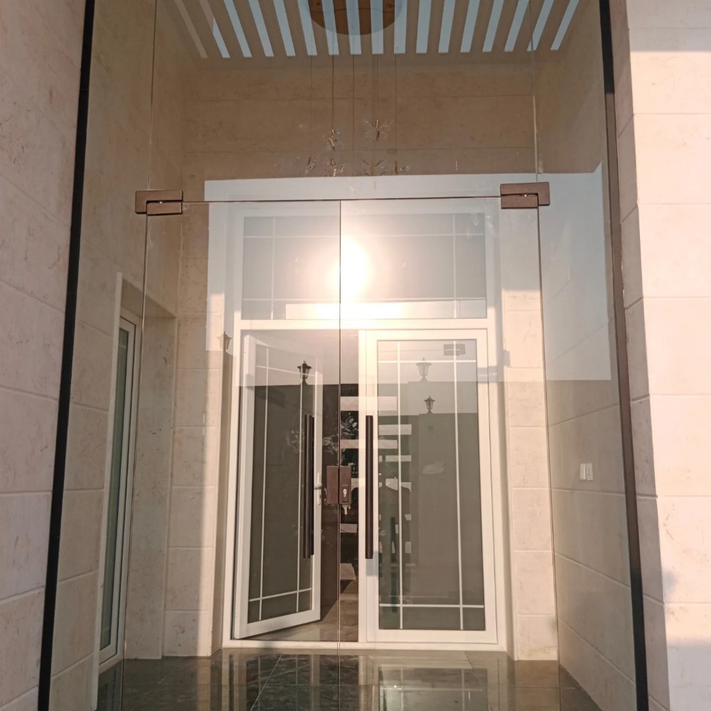 Diamond glass and mirror house - 15