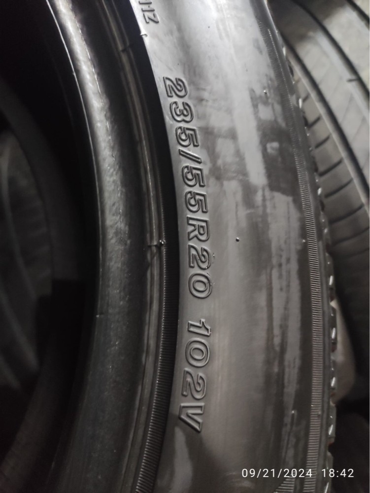 235/55/20”Brigestone Tyre - 2