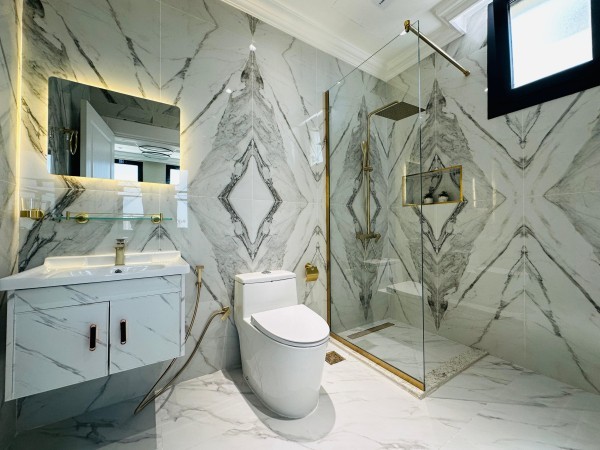 LUXURIOUS NEW 2 BHK APARTMENT - 10