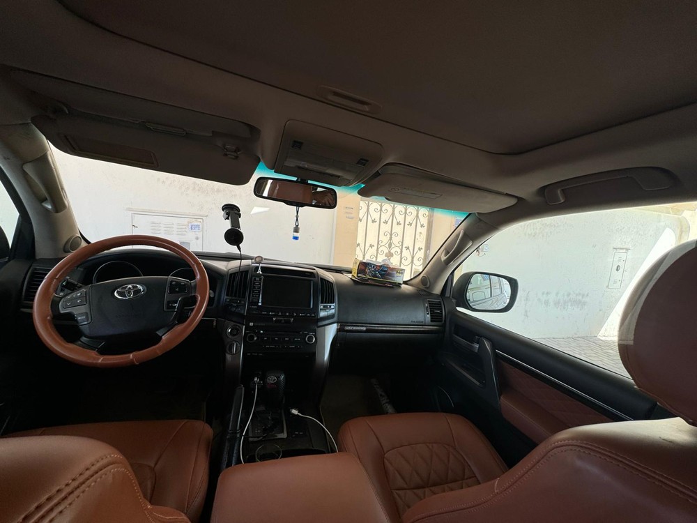 Land Cruiser 2011 v8 5.7 - 5