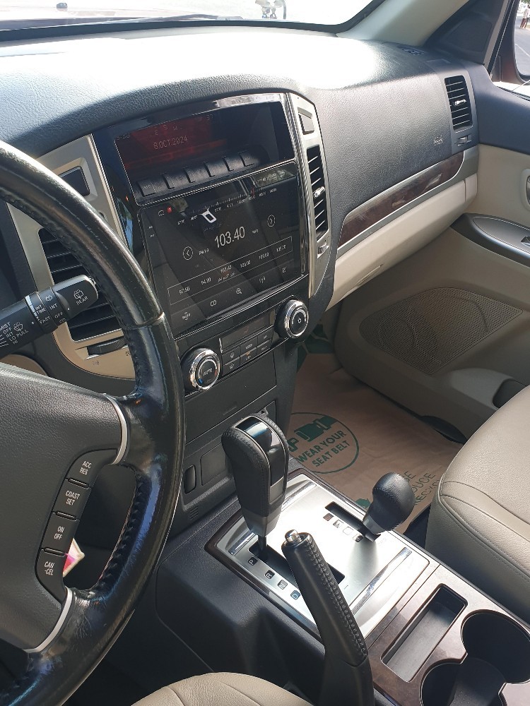 Pajero , Model 2018 - 14