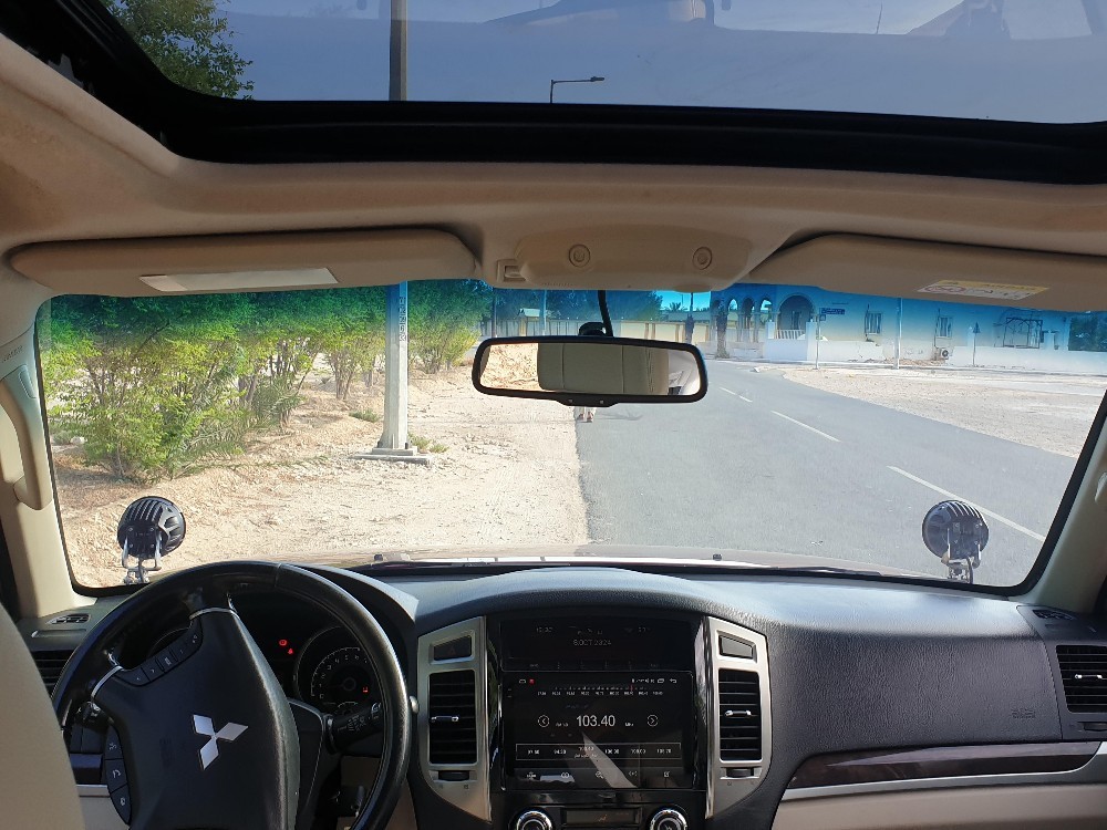 Pajero , Model 2018 - 11