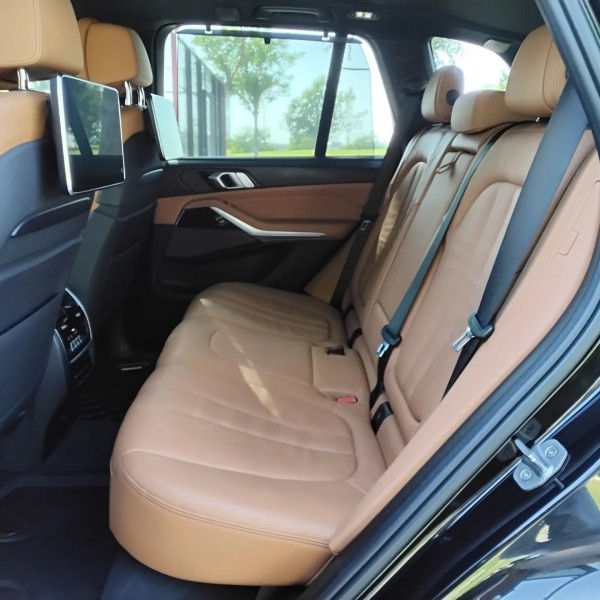 BMW X5 M50i - 8