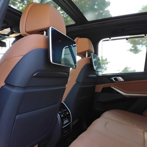 BMW X5 M50i - 9
