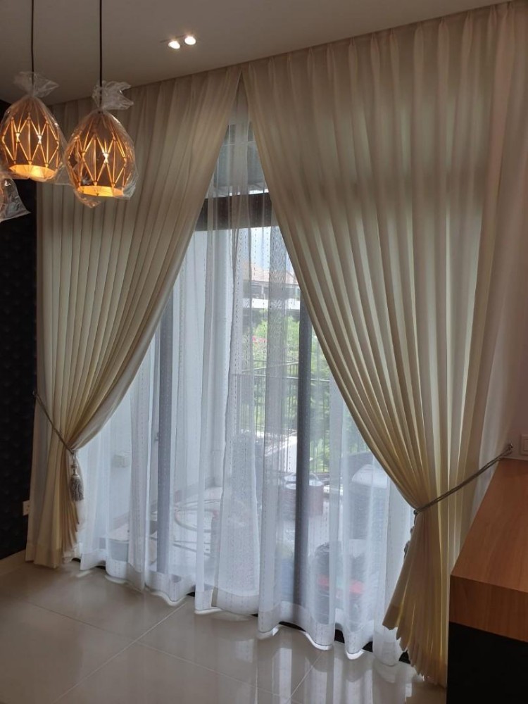 curtain - 5