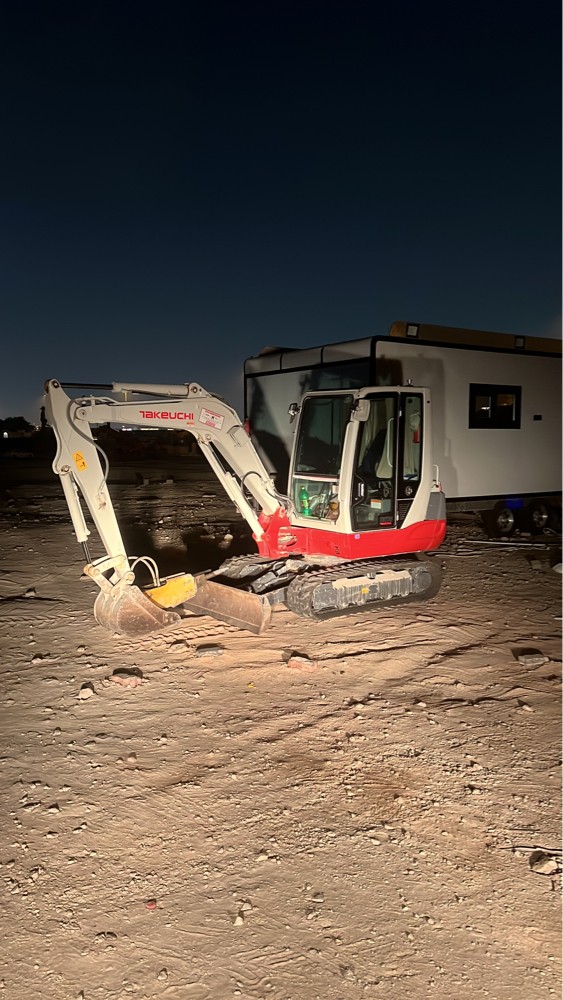 mini excavator for rent - 1