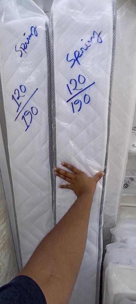 offer only 450 bed and mattress. - 3