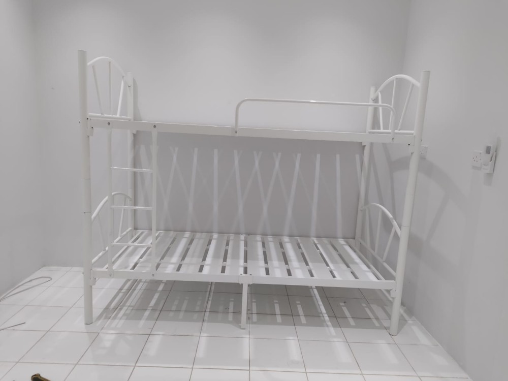 offer only 450 bed and mattress. - 2