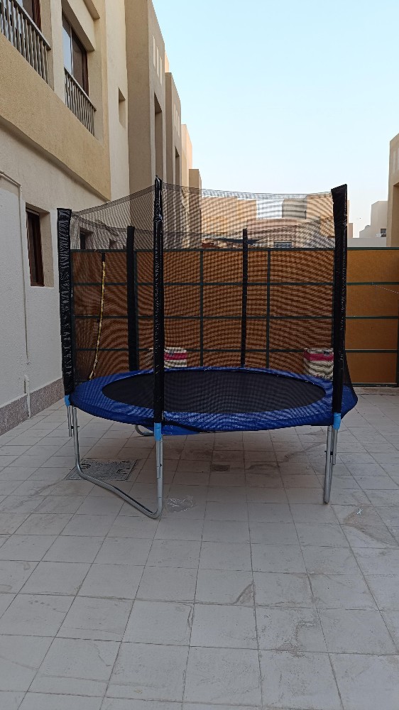 trampoline 8ft - 1