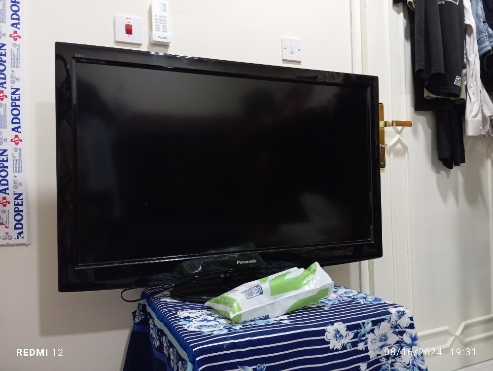 Panasonic viera LCD - 3