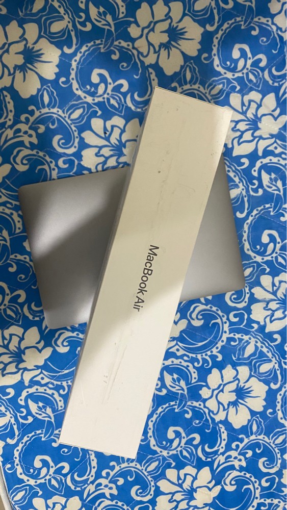 MacBook air, AirPods 2 pro,  - 3