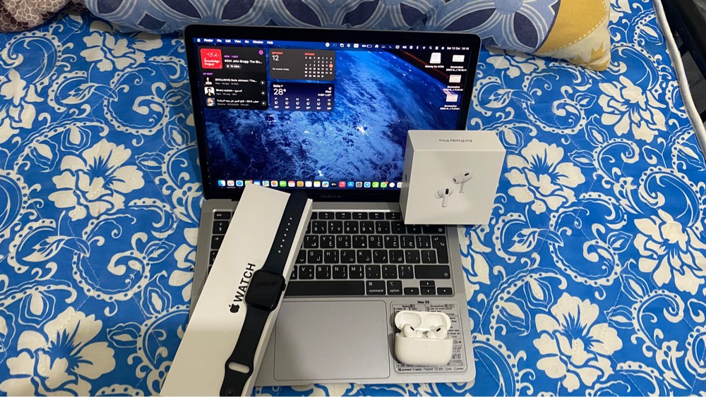 MacBook air, AirPods 2 pro,  - 1
