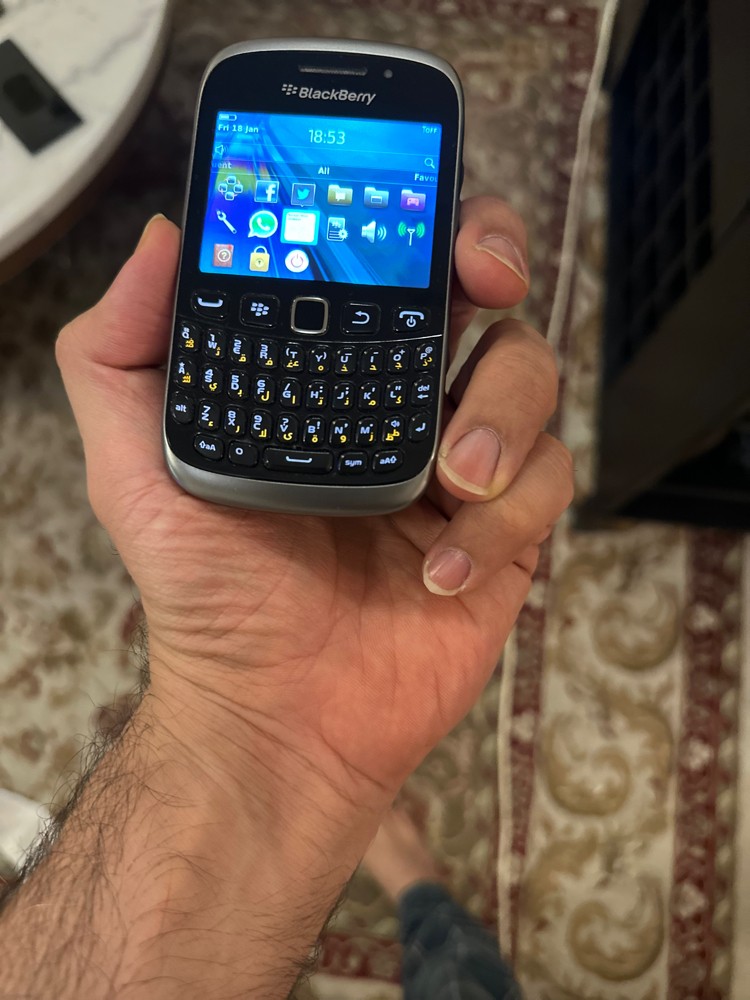 ‏  Blackberry with box - 5