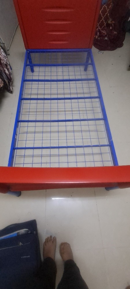 Single bed for urgent sale - 4