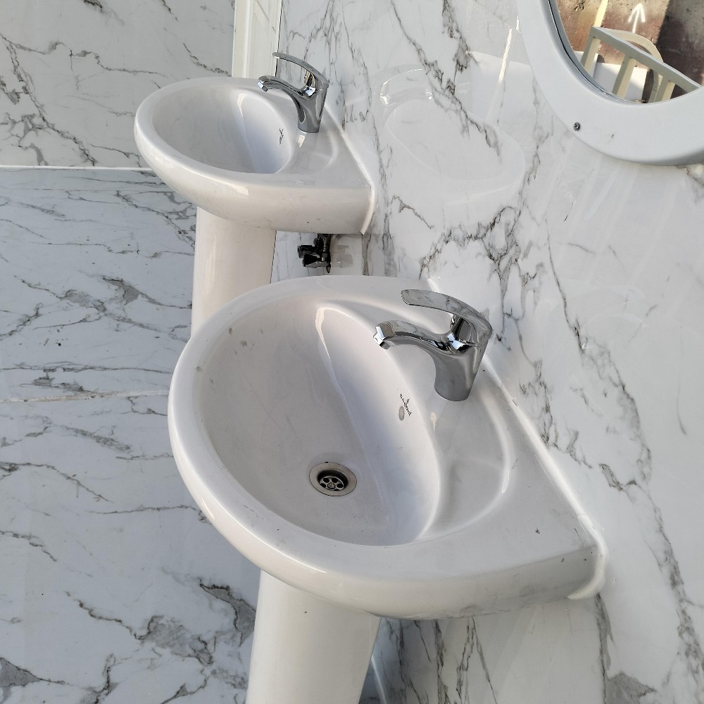 toilet karvan sale 77505390 - 4