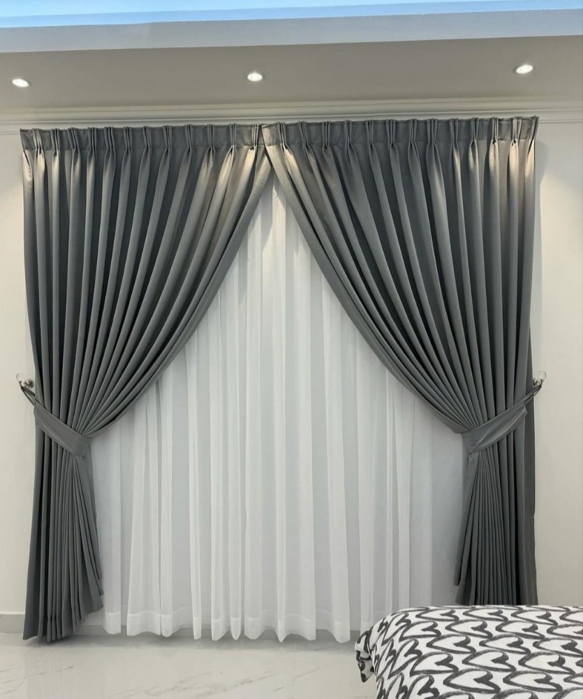 Warbrobe, Cupboard,Curtains - 9