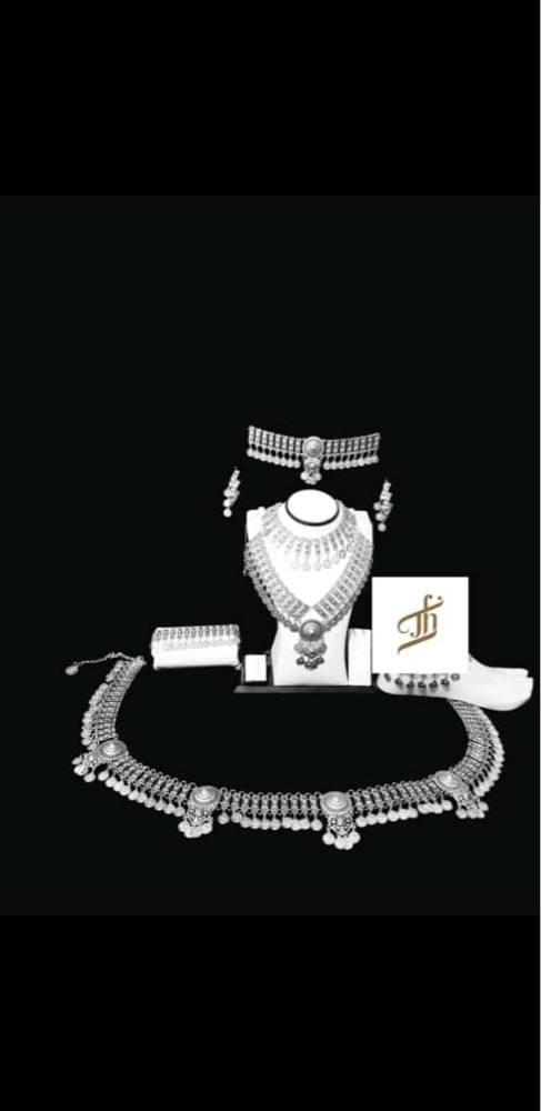 طقم إكسسوارات تراثي يمني مطلي فضة - 2
