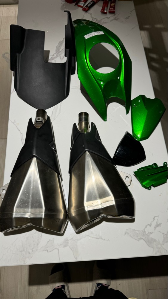 NEW KAWASSAKI Z1000 exhaust and.. - 1