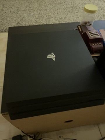 ps4 pro - 1
