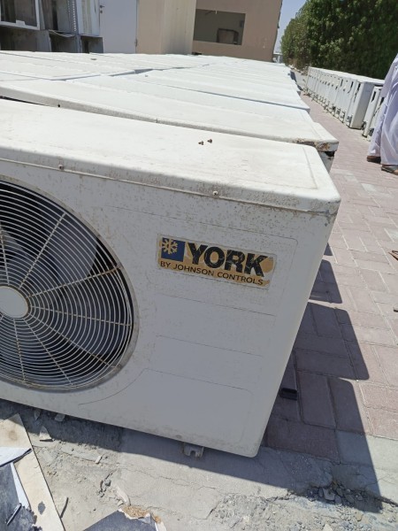 Stand A/C - like new 3/4/5 Ton - 8