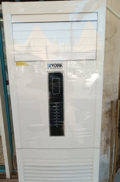 Stand A/C - like new 3/4/5 Ton - 7