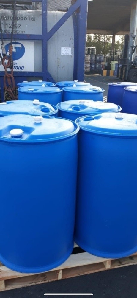 ibc tank and drums - 5