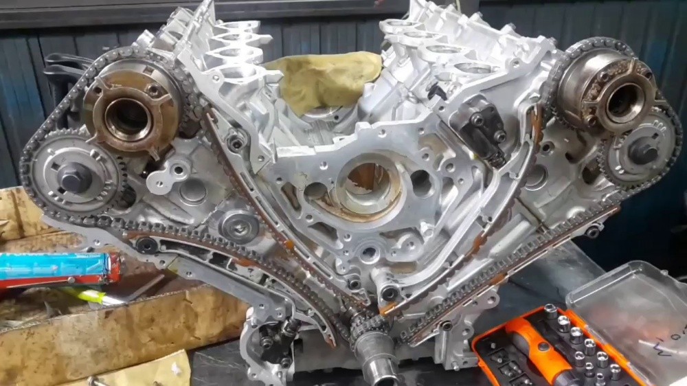 Nissan Patrol v8 400 engine - 3