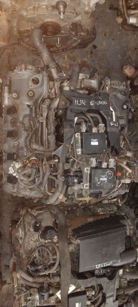 Toyota Land Cruiser 1UR engine - 2