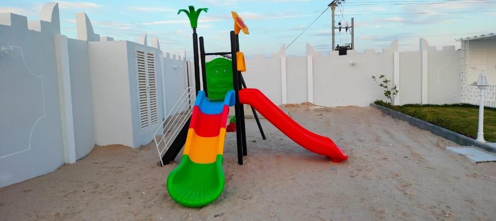 indoor & Outdoor Play - 4