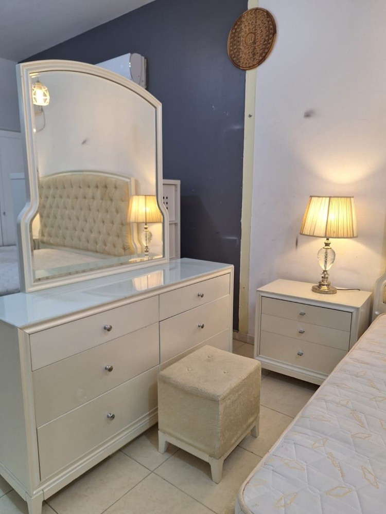 King size bedroom set for sale. - 1