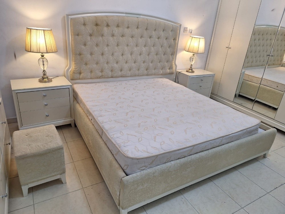 King size bedroom set for sale. - 6