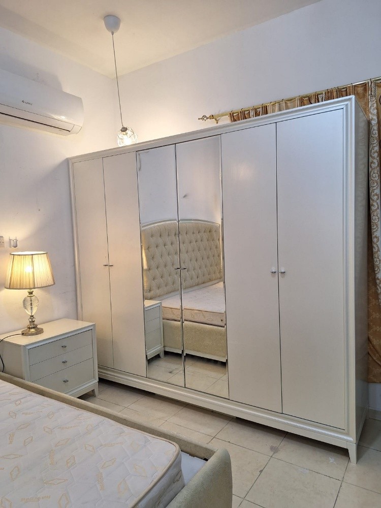 King size bedroom set for sale. - 5