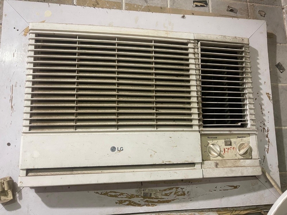 We Buy and sale Used Ac (working - 1