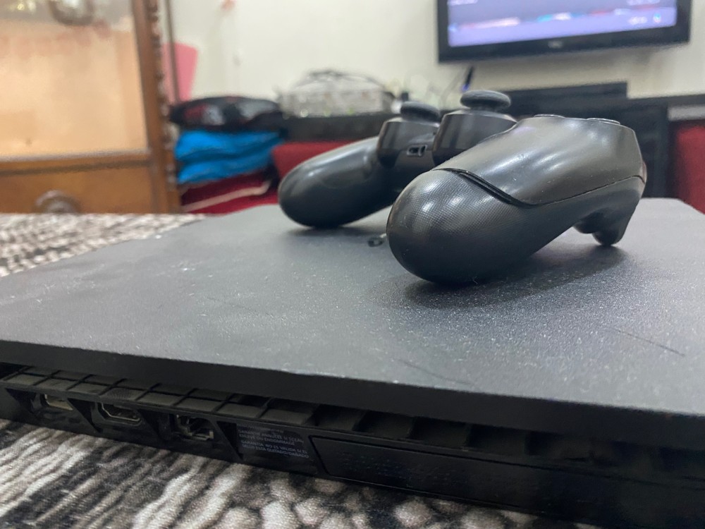 PlayStation 4 - 2