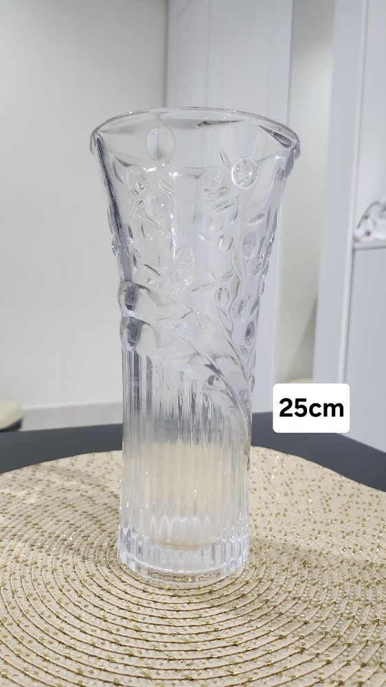 Elegant rose vase - 1