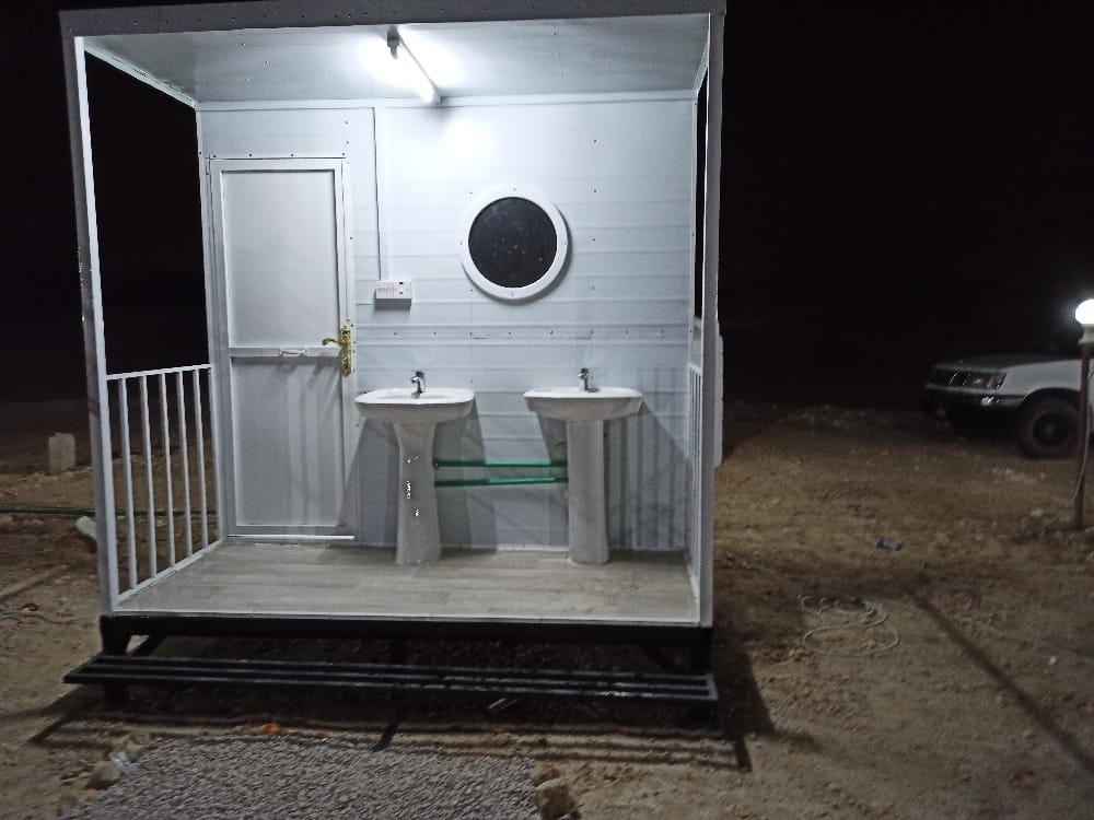cabin toilet kitchen - 6