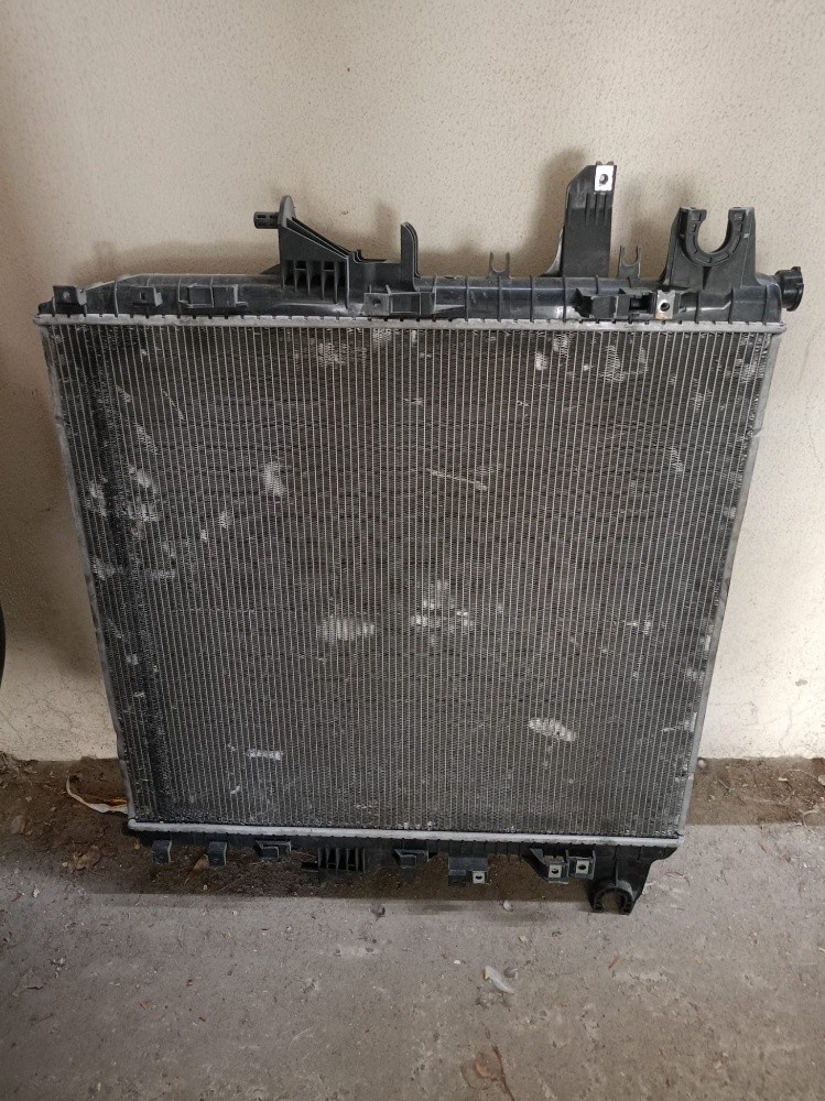 radiator Nissan patrol 2017 - 1