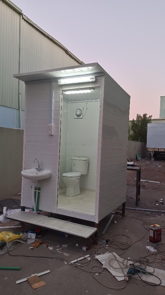cabin toilet kitchen - 4