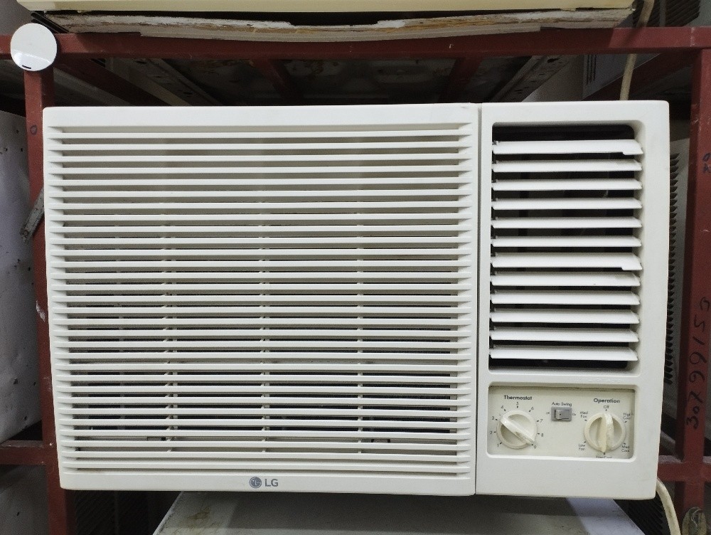 Good Condition AC for sale. - 1