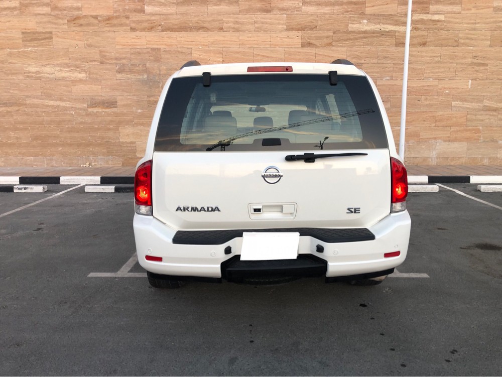 Nissan Armada perfect condition - 12