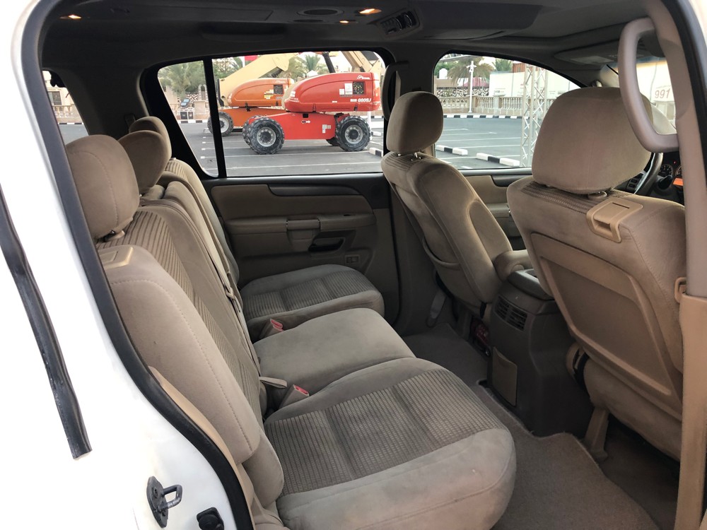 Nissan Armada perfect condition - 4